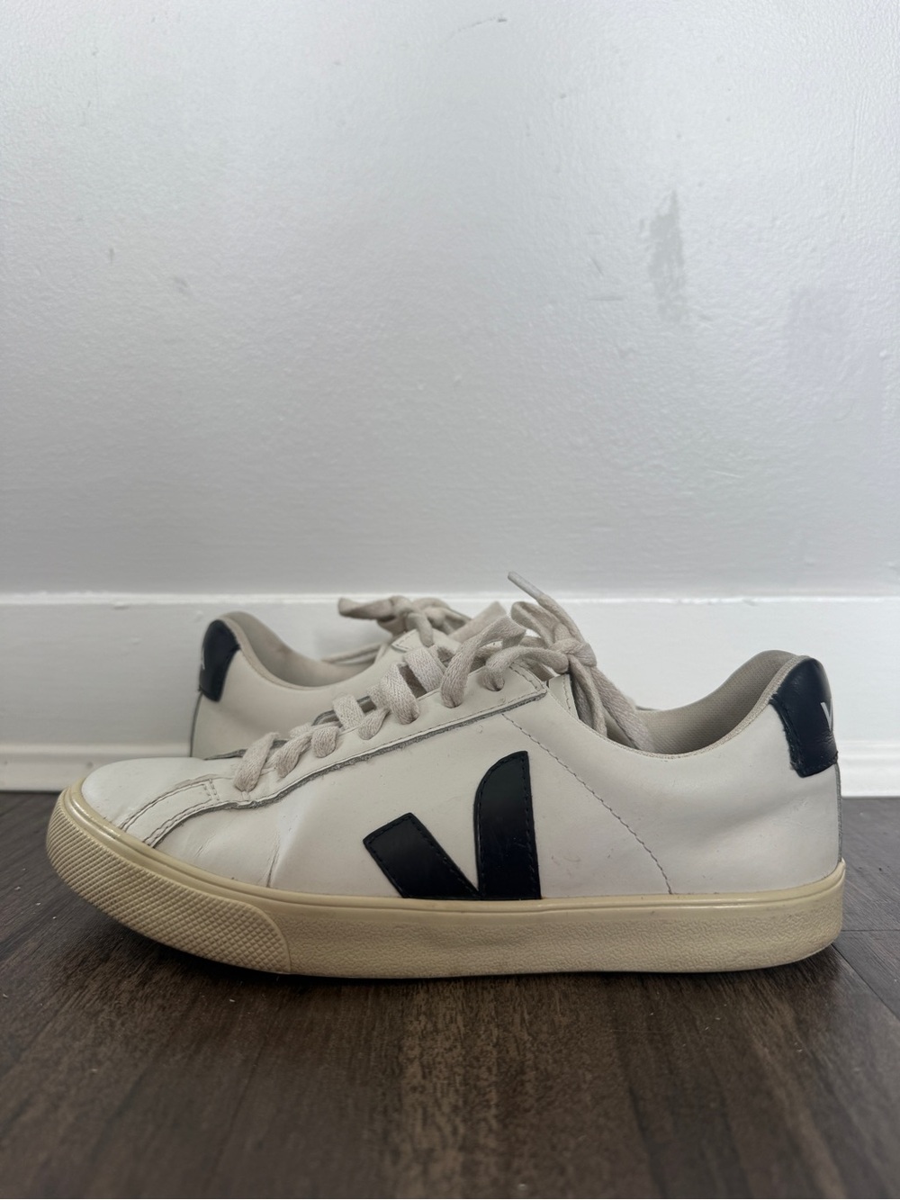 Veja Esplar Leather Sneakers White Black EU 36